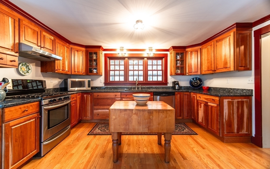 Property Photo: 1165 Bradley Rd MA 01118