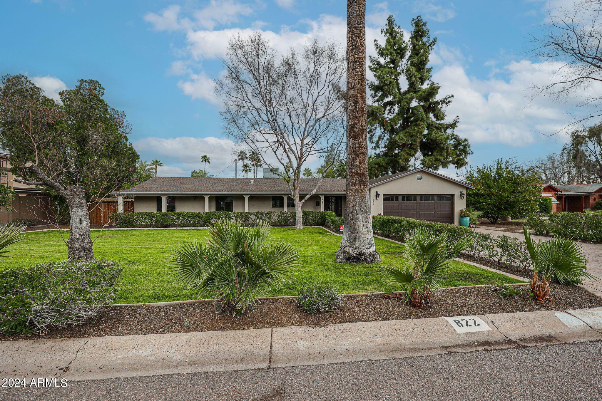 Property Photo:  822 W Rancho Drive  AZ 85013 