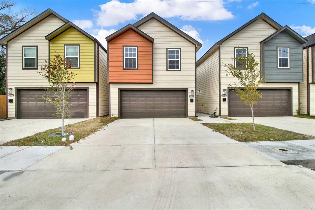 Property Photo: 9921 Lanewell Street TX 77029