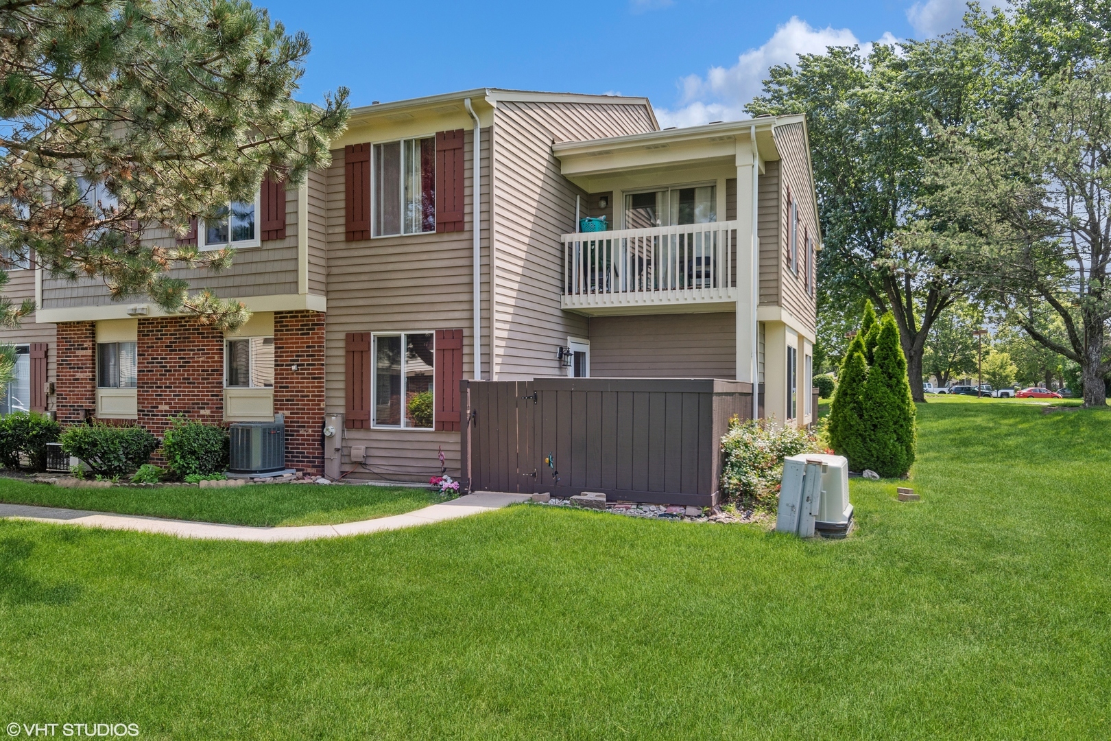 Property Photo: 7 Fernwood Drive D IL 60440