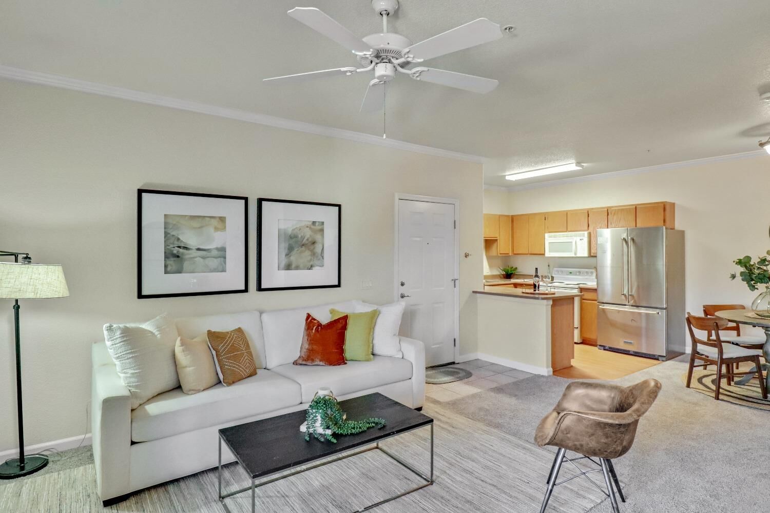 Property Photo: 10001 Woodcreek Oaks Boulevard 1324 CA 95747