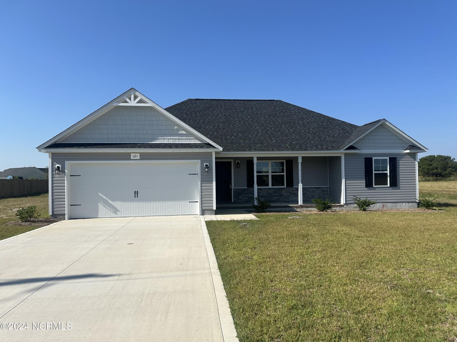 Property Photo: 121 Cherry Ridge Court NC 28574