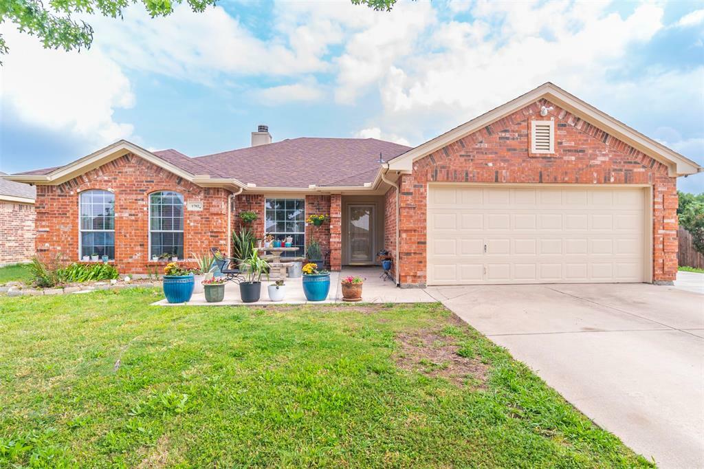 Property Photo:  1702 Millbrook Drive  TX 76065 