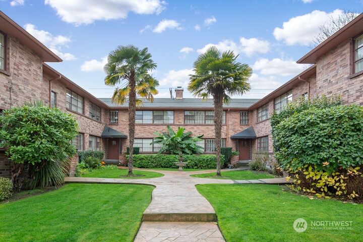 2 bed home for sale 314 N G Street F1, WA 98403