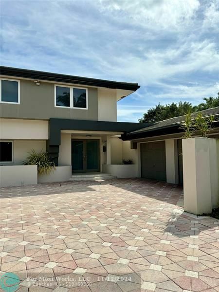 Property Photo:  3150 N 35th St  FL 33021 