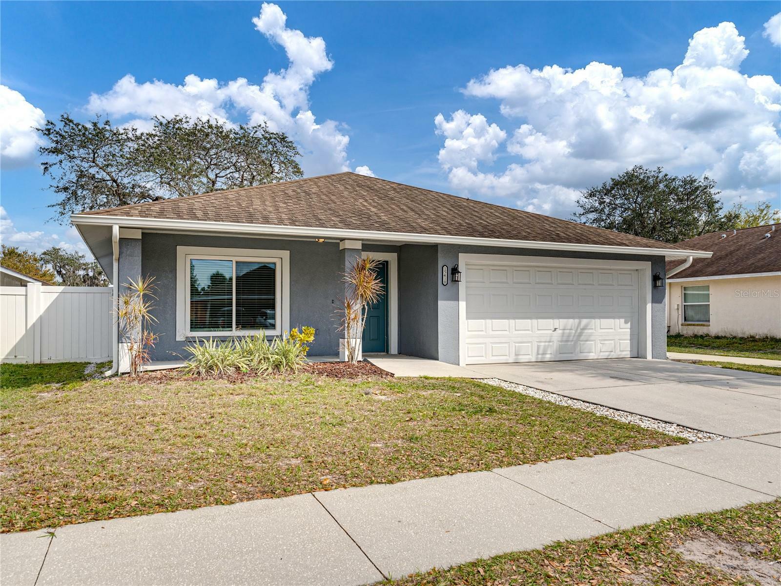 Property Photo:  15410 Florida Breeze Loop  FL 33598 