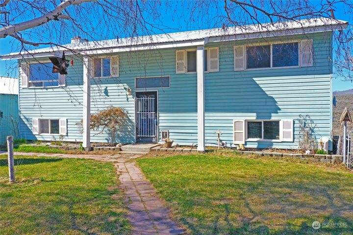 Property Photo: 30 Rosewood Lane WA 98849