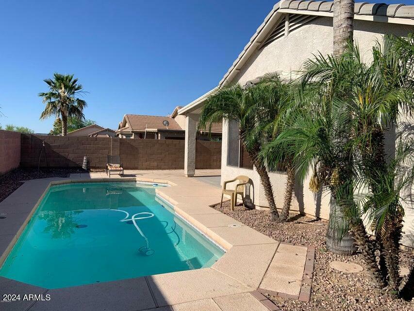 Property Photo:  1661 S 171st Drive  AZ 85338 