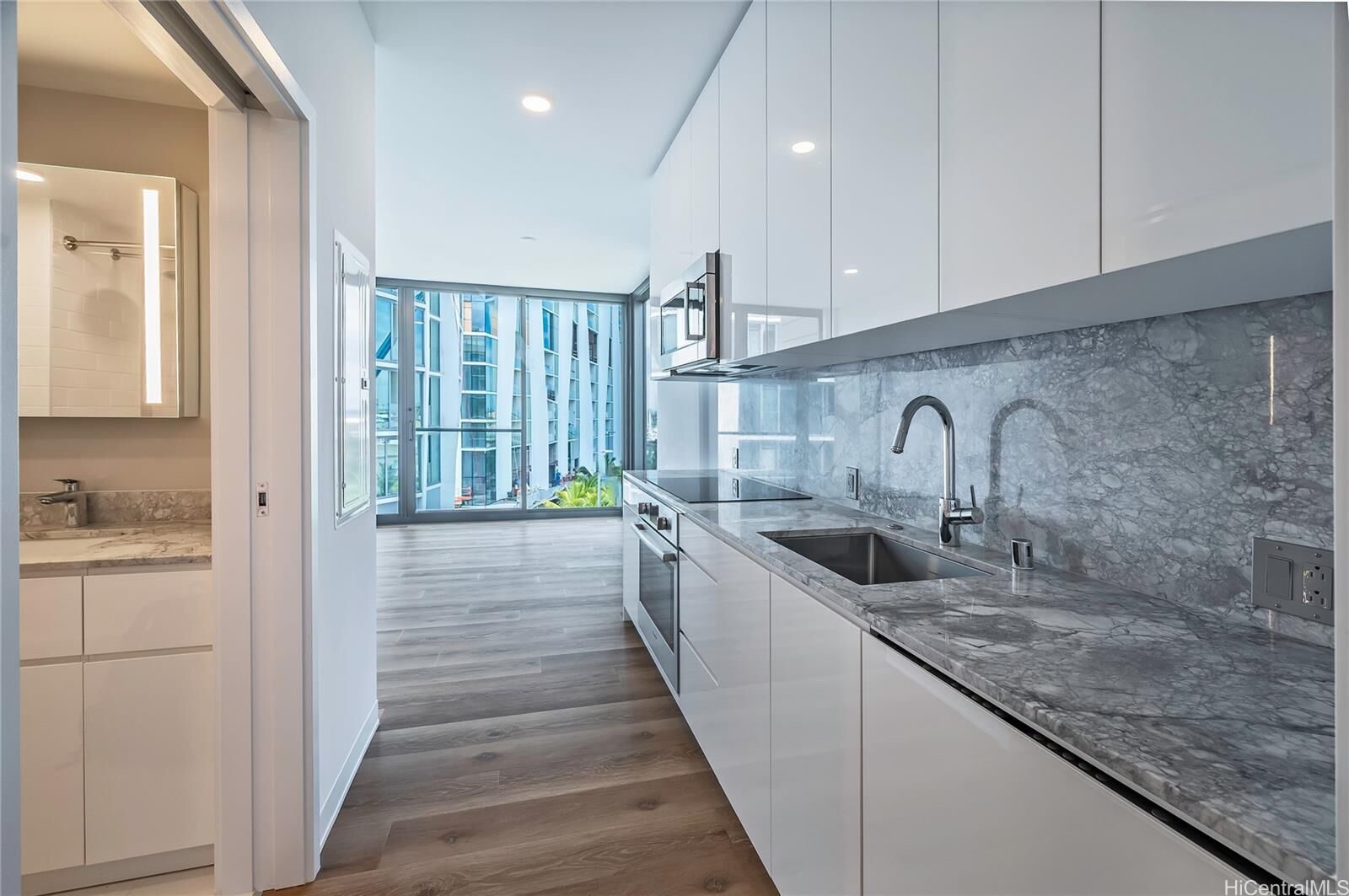 Property Photo: 987 Queen Street 531 HI 96814