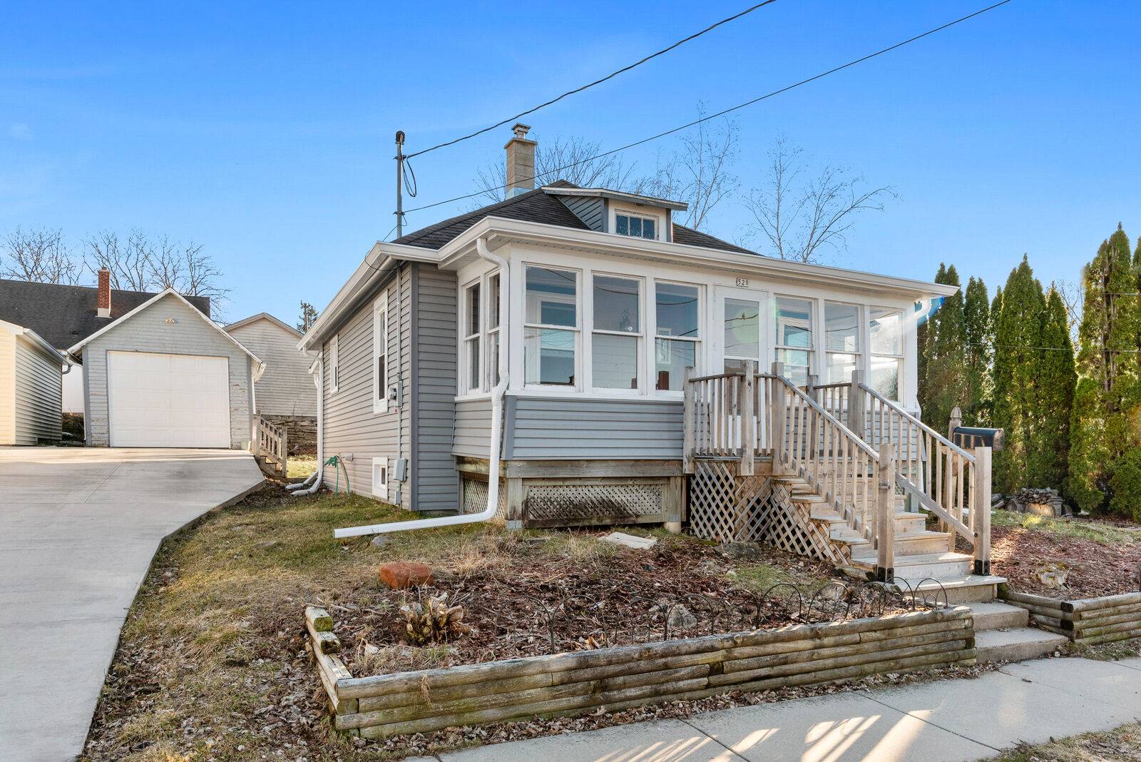 Property Photo:  529 Church St  WI 53027 