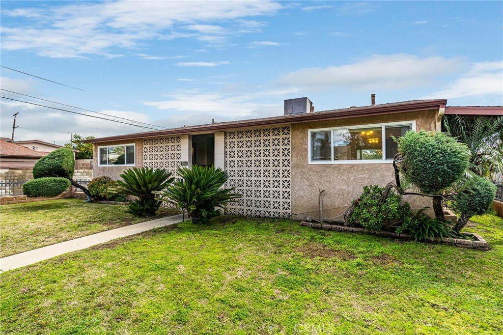 Property Photo:  13536 Kamloops Street  CA 91331 