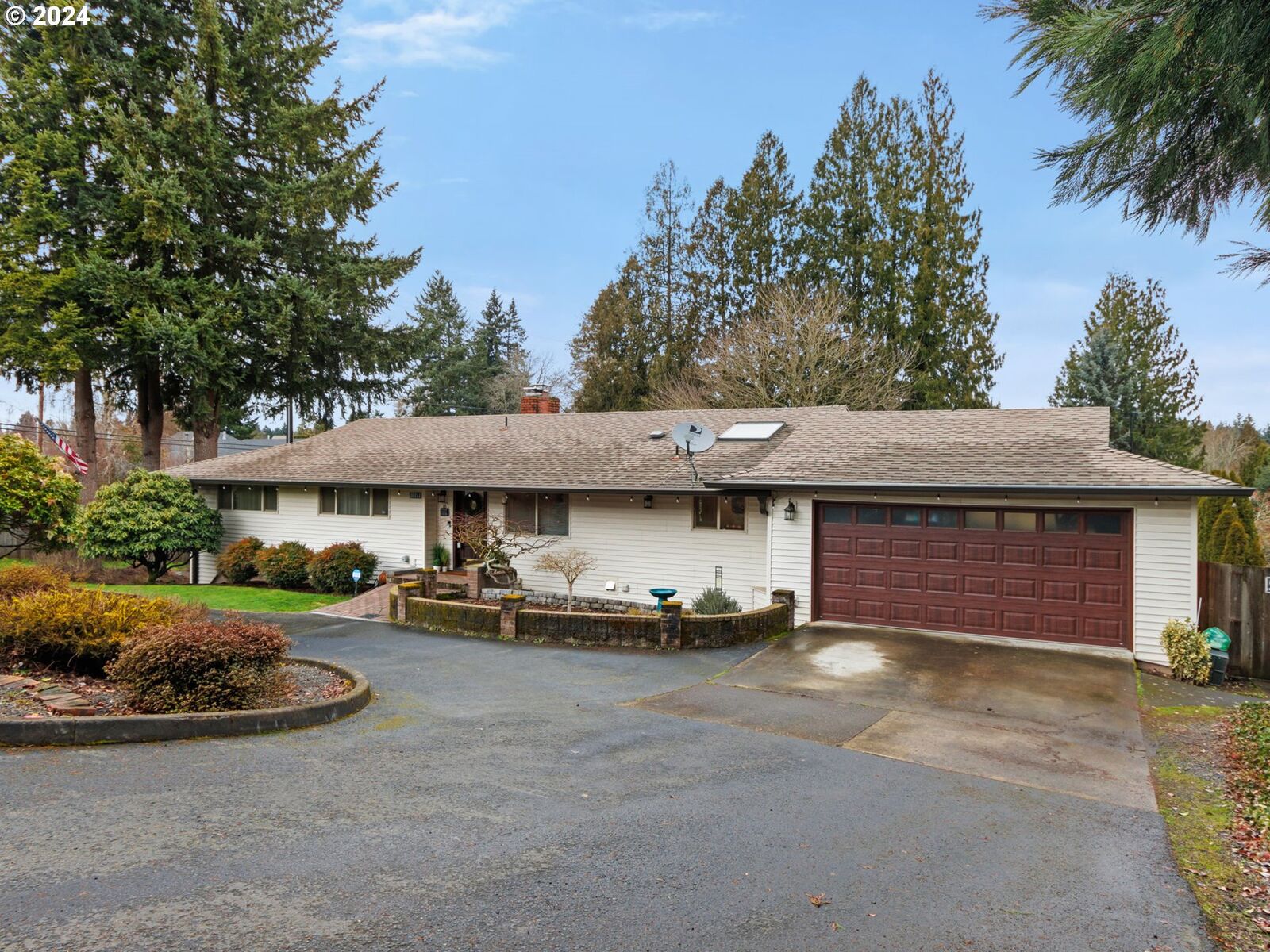 Property Photo:  10111 NW 11th Ave  WA 98685 