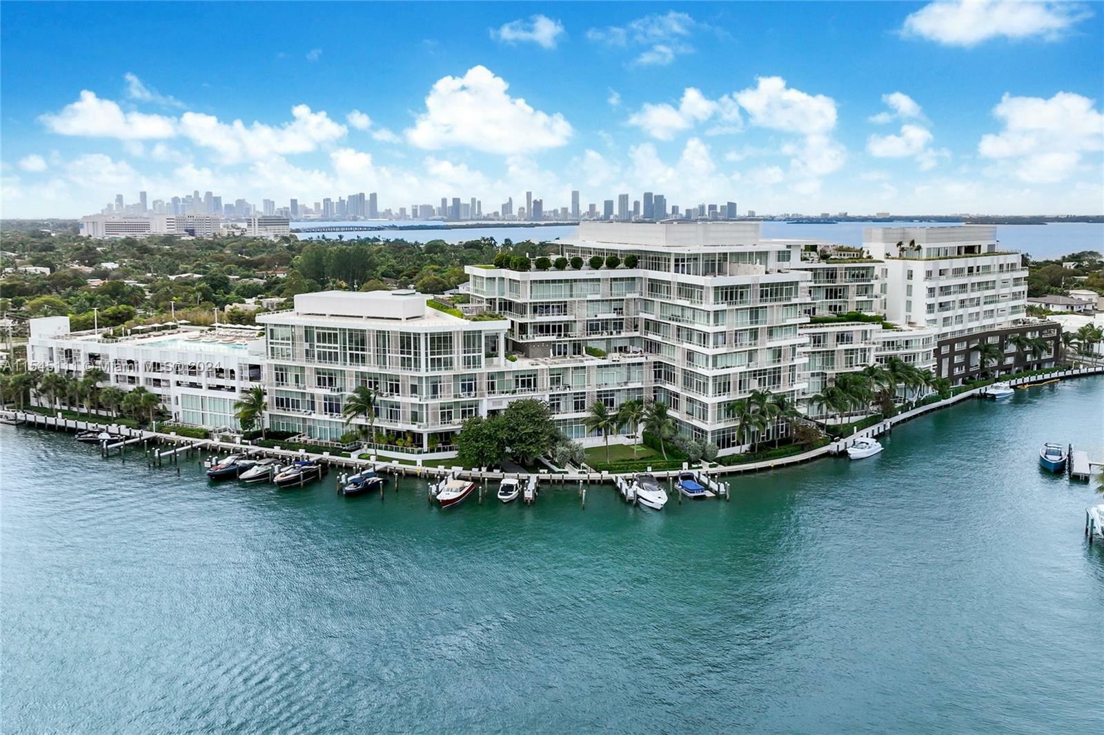 Property Photo: 4701 N Meridian Ave 512 FL 33140