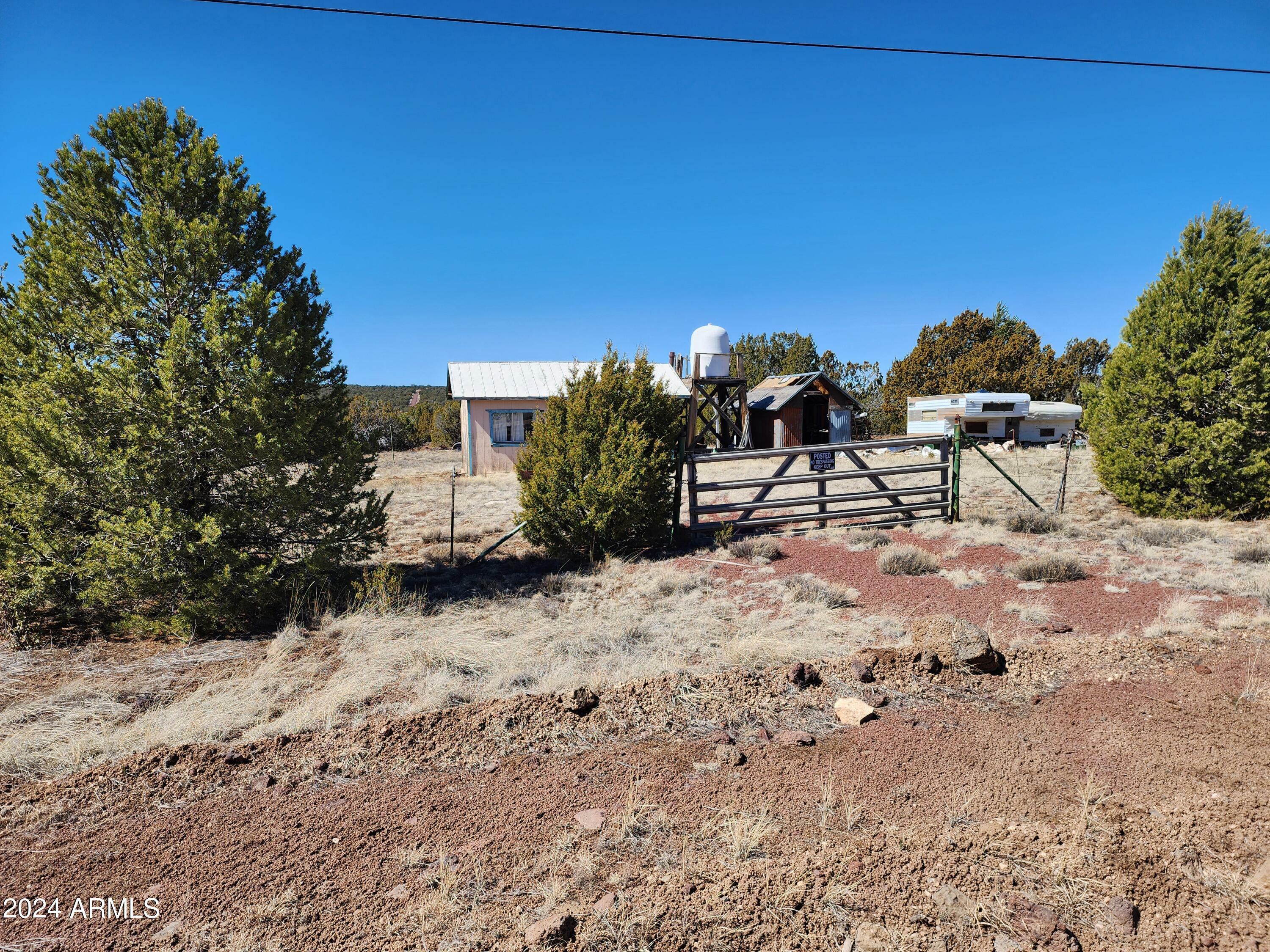 Property Photo:  63 County 8221 Road 276  AZ 85924 