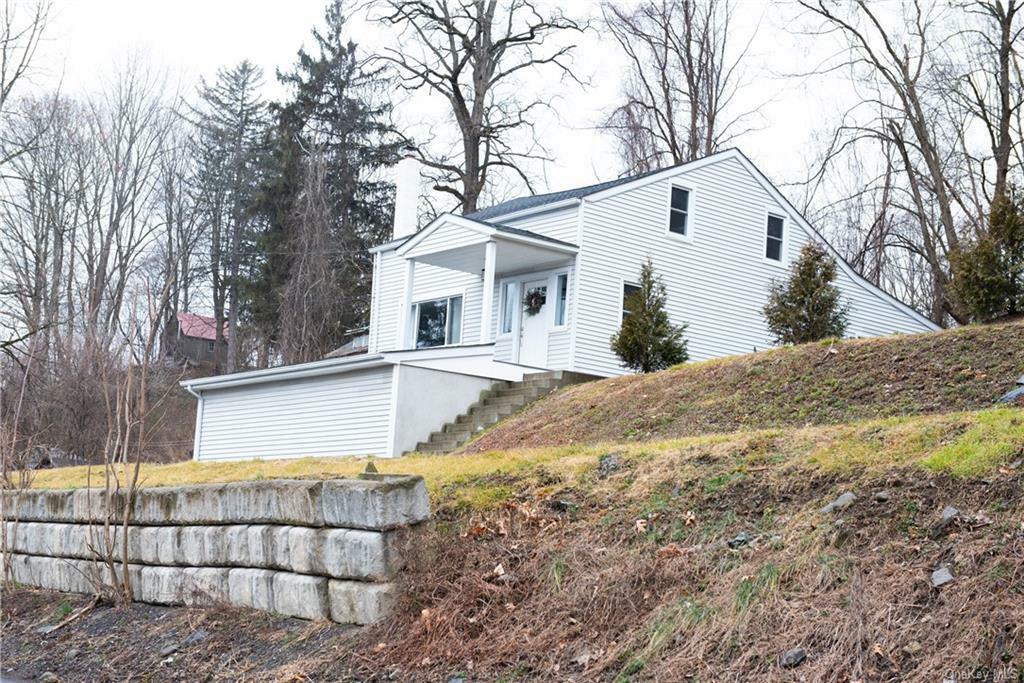 Property Photo:  617 South Road  NY 12547 