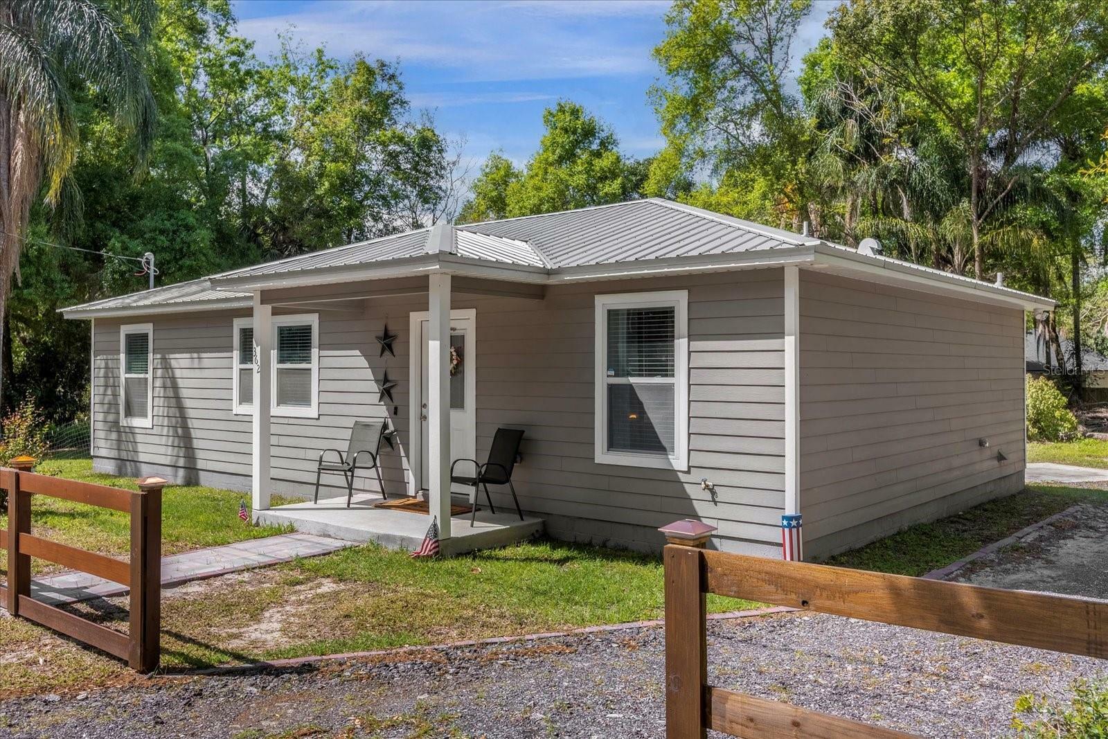 Property Photo:  362 N Main Avenue  FL 34736 