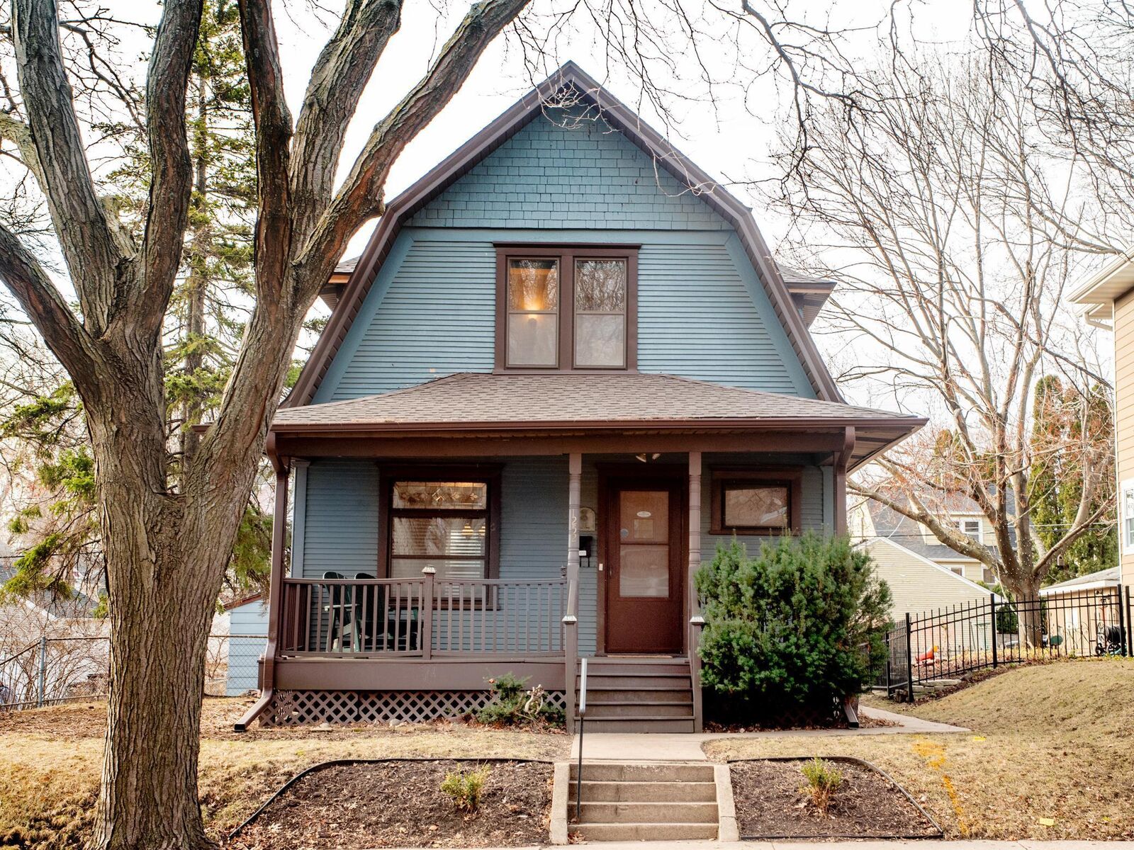 Property Photo:  1252 Juliet Avenue  MN 55105 