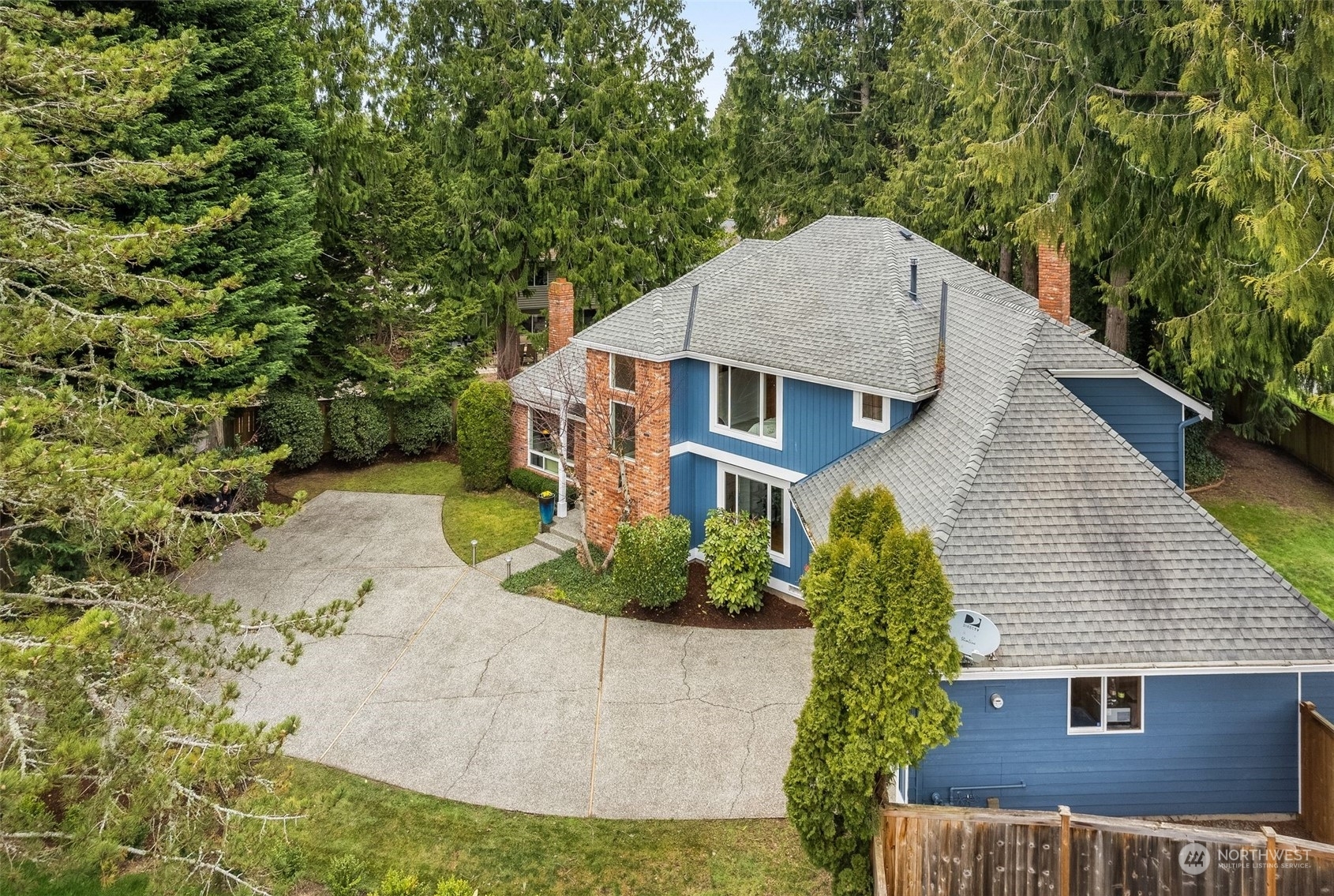 Property Photo:  23252 NE 20th Place  WA 98074 