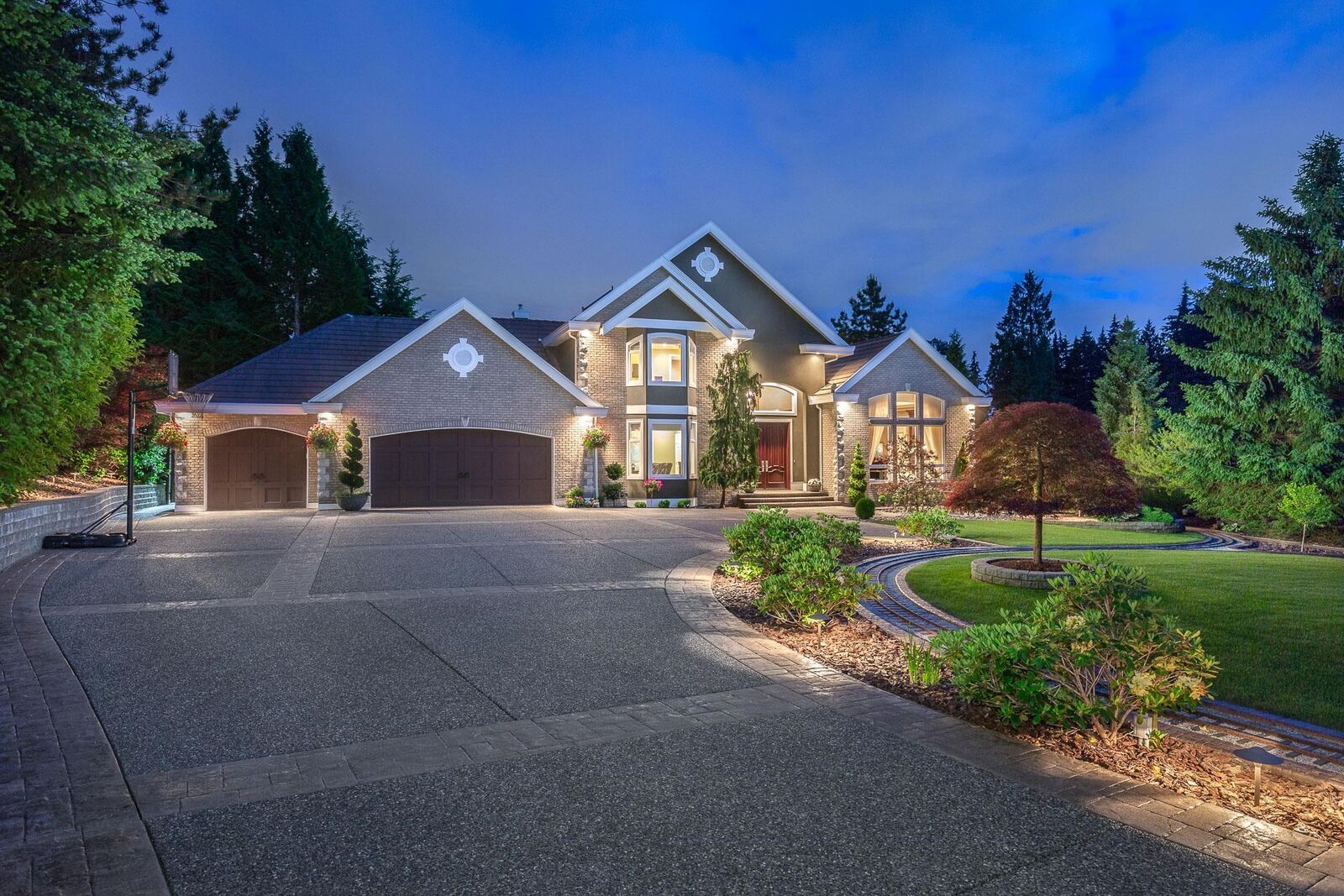 House for sale in Anmore 200 Alpine Drive, Anmore, BC V3H 4Z2