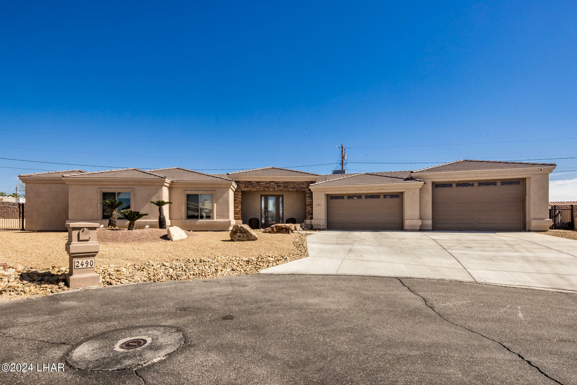 Property Photo:  2490 Viejo Ln  AZ 86406 