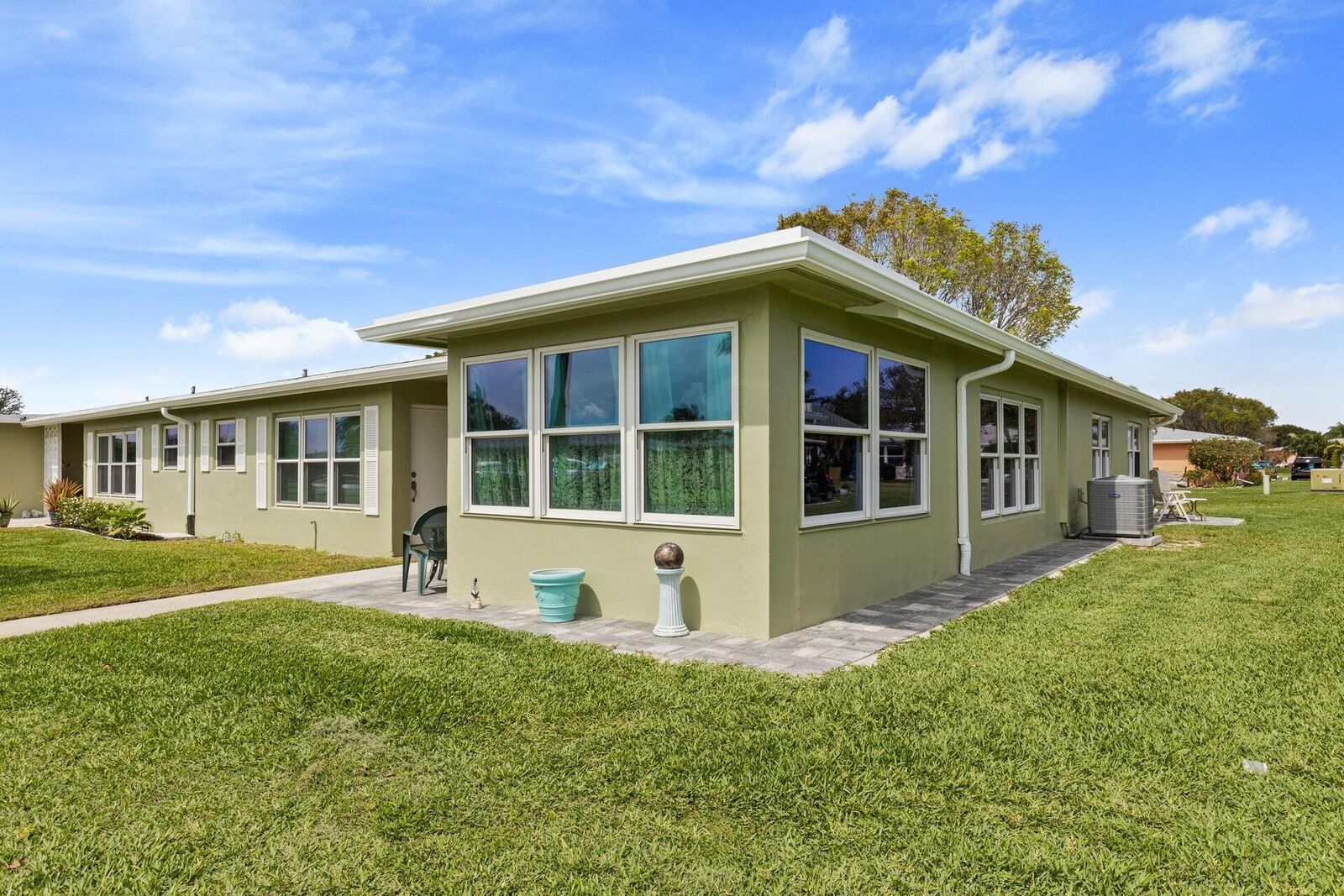 Property Photo:  275 High Point Boulevard  FL 33435 