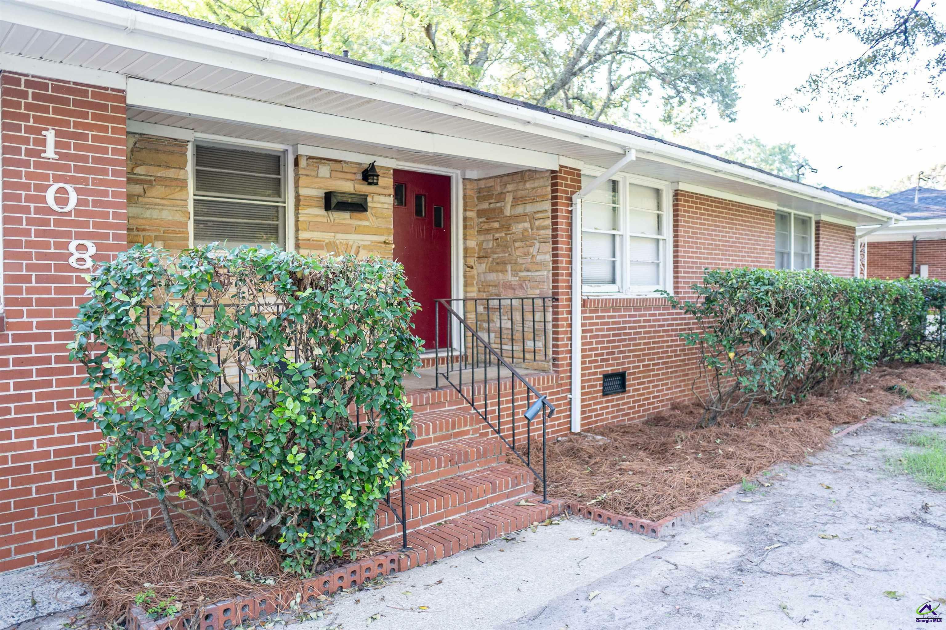 Property Photo:  108 Edna Place  GA 31093 