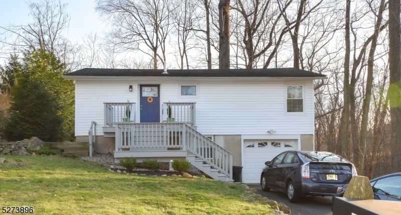 Property Photo:  25 Woodland Ave  NJ 07834 