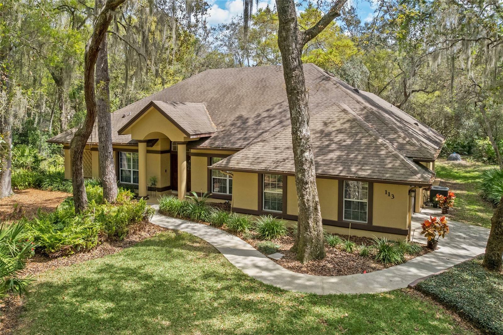 Property Photo:  113 River Oaks Circle  FL 32771 