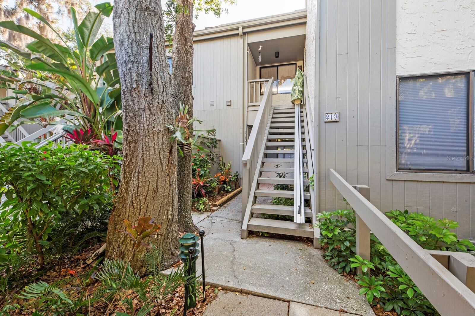 Property Photo:  1628 Boathouse Circle 213  FL 34231 