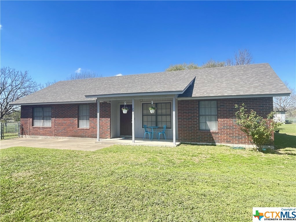 Property Photo:  201 W Tomlinson Road  TX 76527 