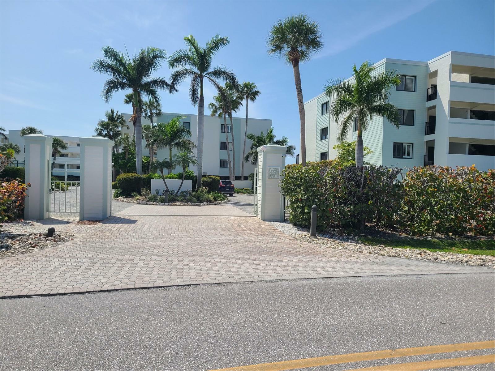 Property Photo:  5700 Gulf Shores Drive B134  FL 33921 