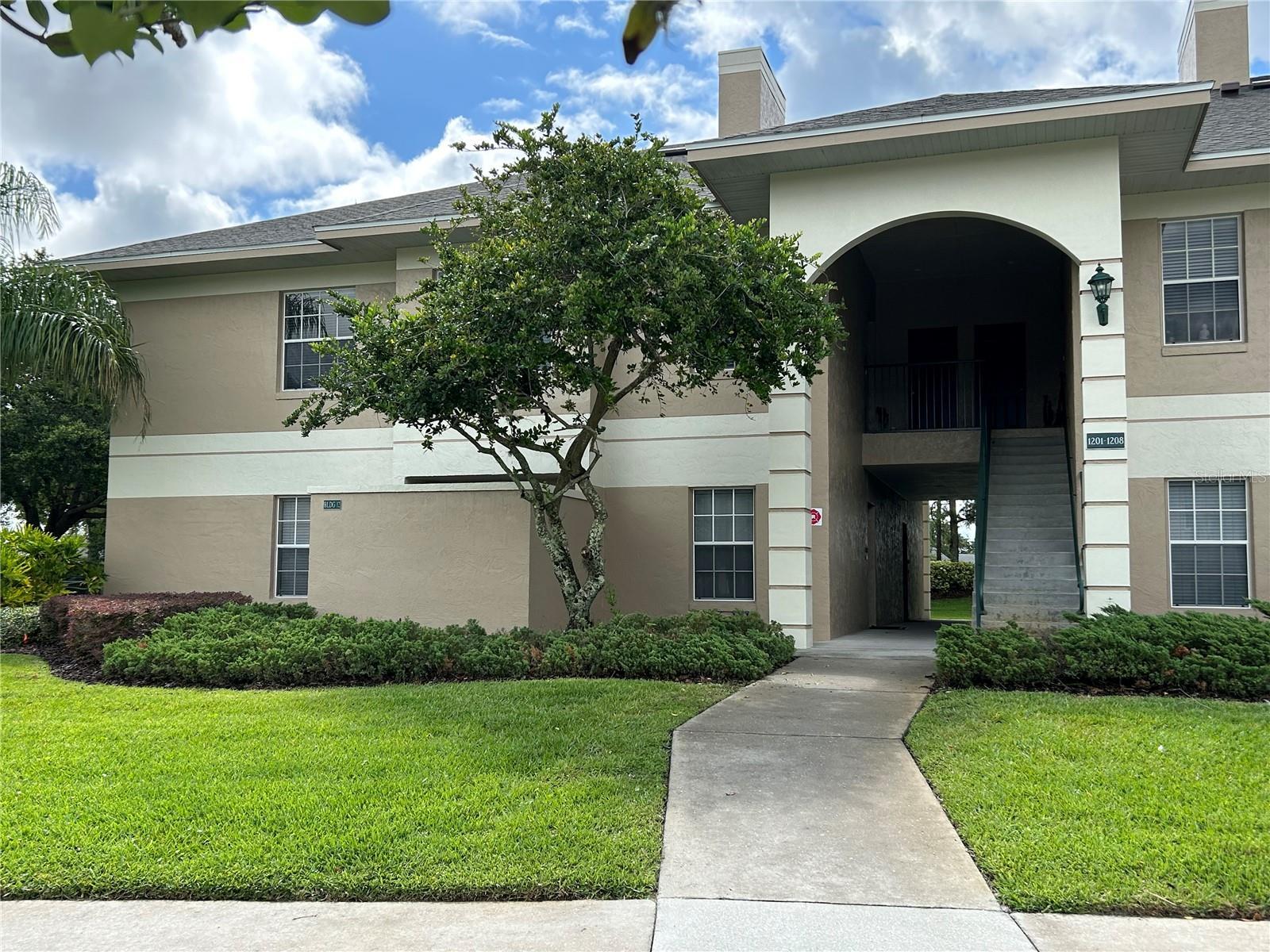 Property Photo:  1201 Eagle Pond Drive 1201  FL 33884 