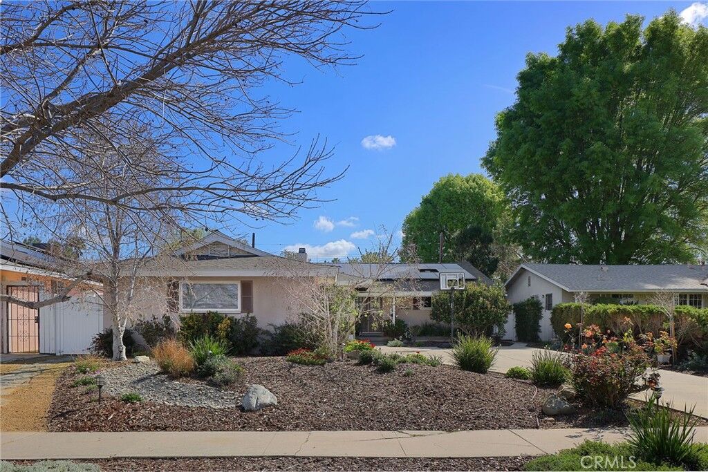 Property Photo:  7518 Asman Avenue  CA 91307 