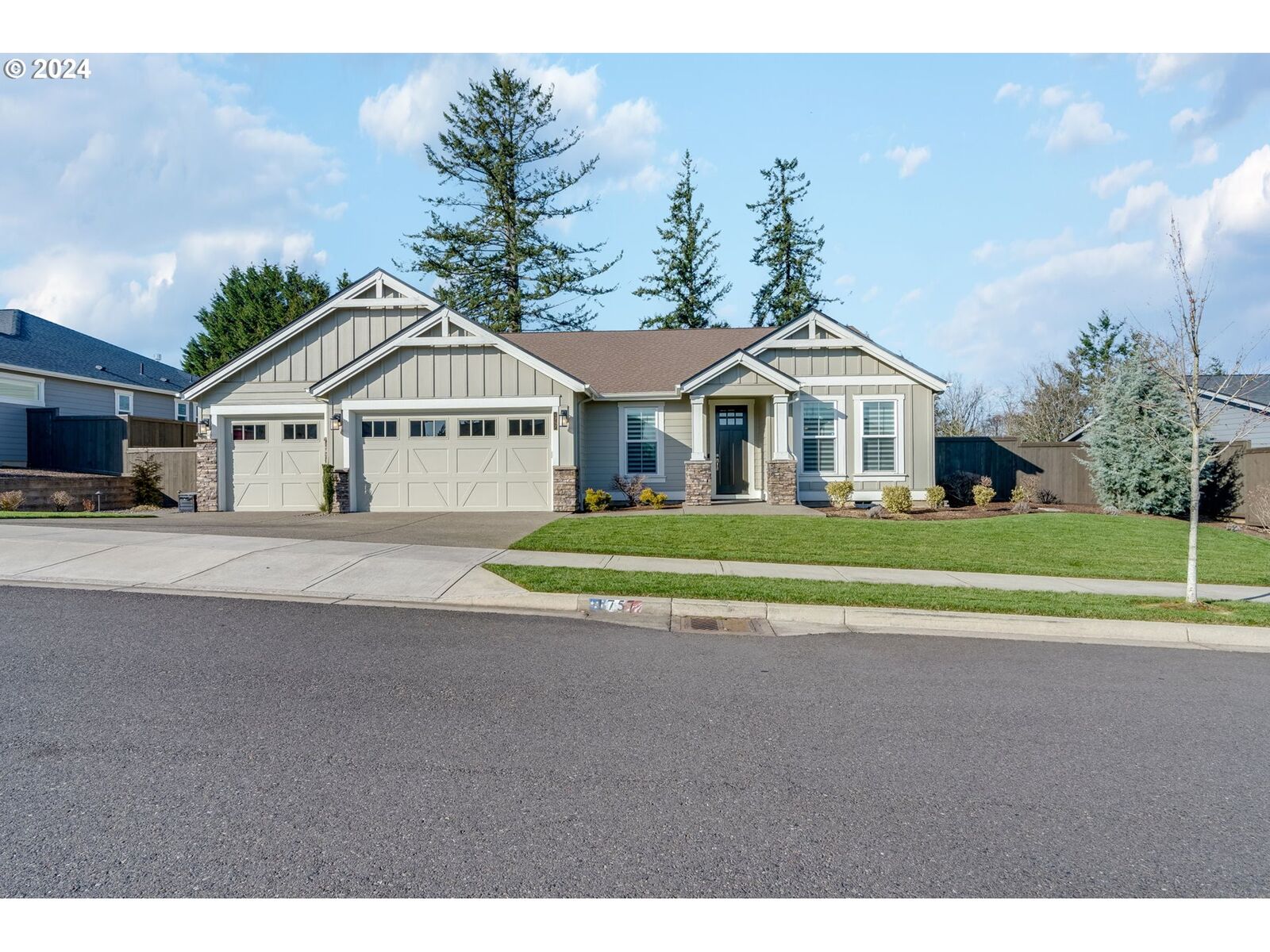 Property Photo:  1757 NW Rolling Hills Dr  WA 98607 