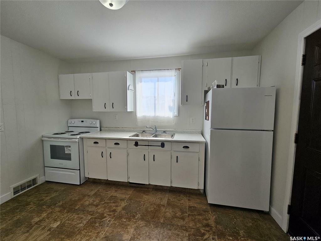 Property Photo:  1292 106th Street  SK S9A 1X2 