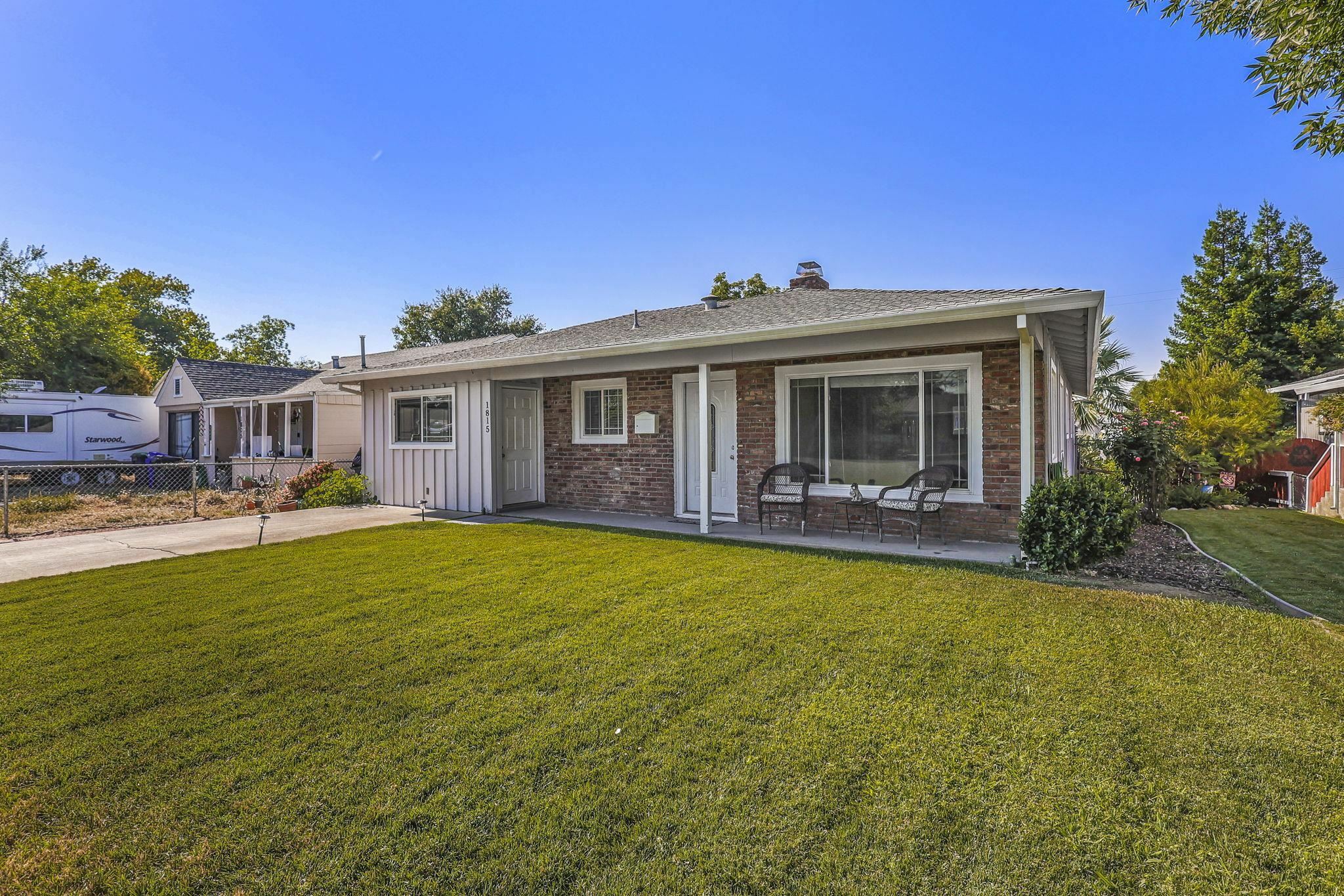 Property Photo:  1815 Walbridge Street  CA 96080 