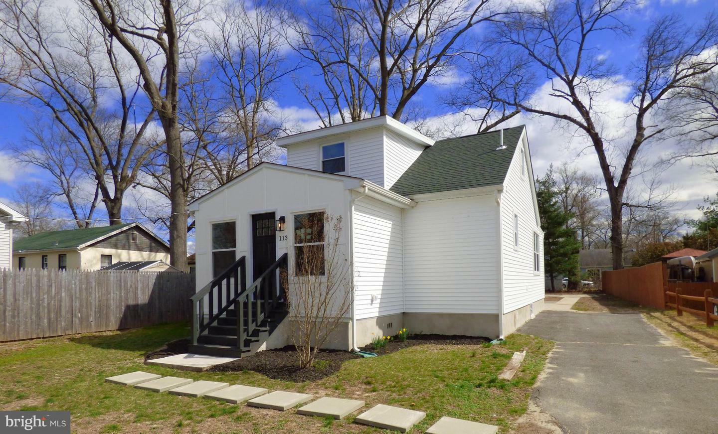 Property Photo:  113 Delaware Avenue  NJ 08036 