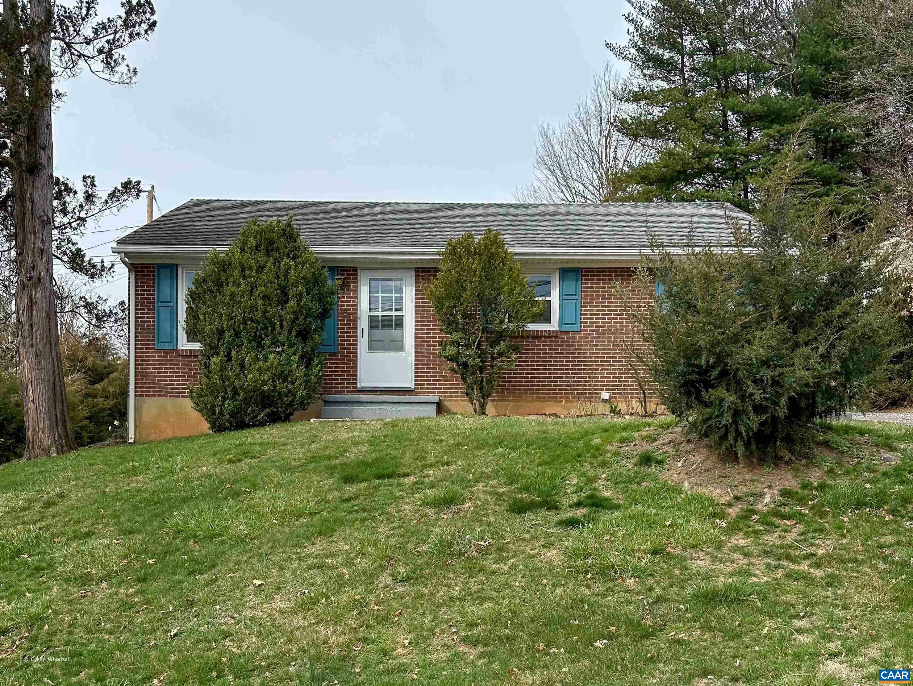 Property Photo:  504 Hoover St  VA 24401 