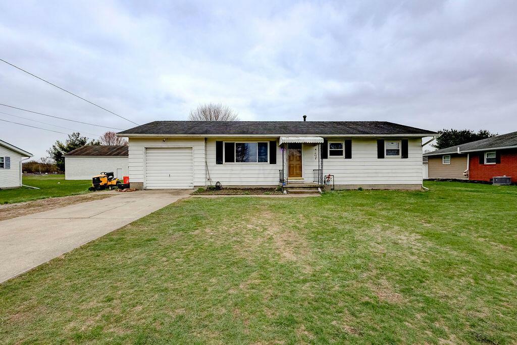 Property Photo:  135 Valley Drive NE  OH 43055 