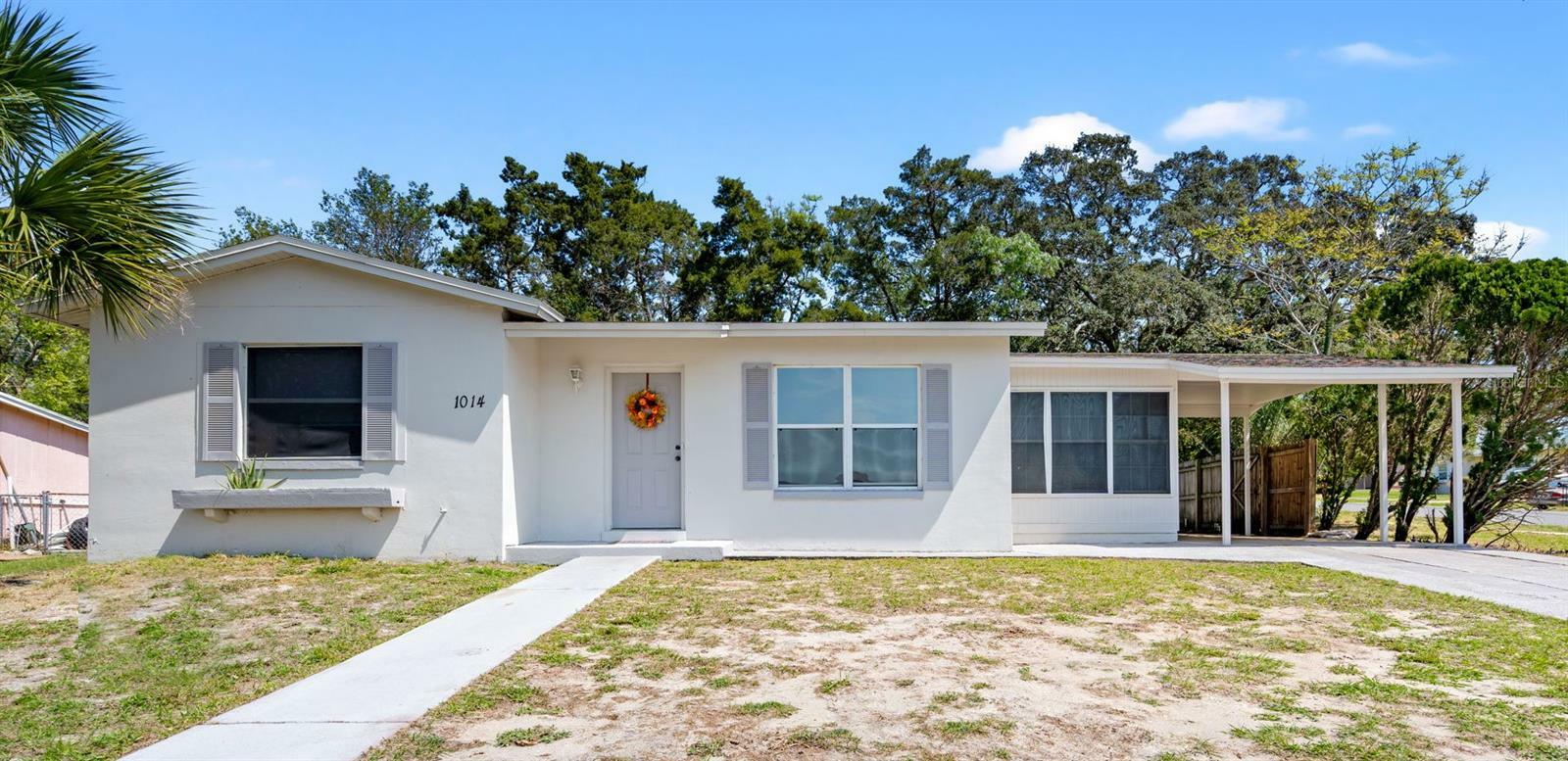 Property Photo:  1014 Embassy Avenue  FL 34606 