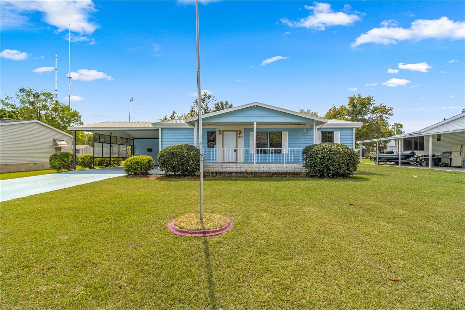 Property Photo:  6790 E Fort King Street  FL 34470 