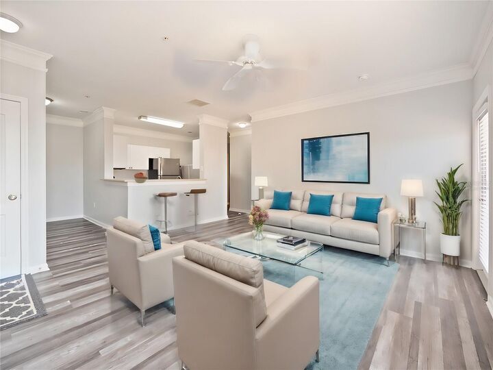 Property Photo:  8842 Villa View Circle 302  FL 32821 