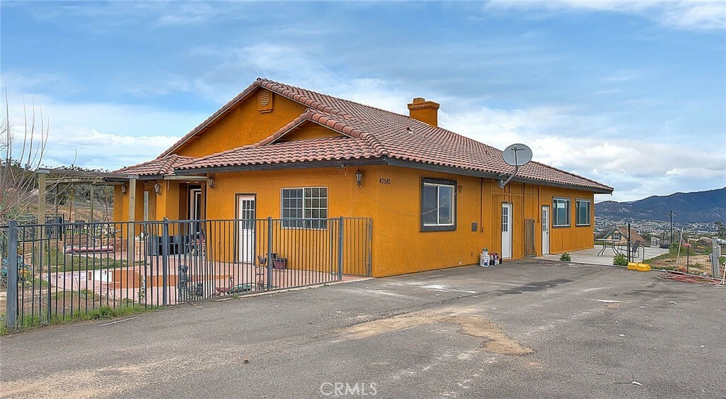 Property Photo:  43585 Cowboy Country Trail  CA 92536 