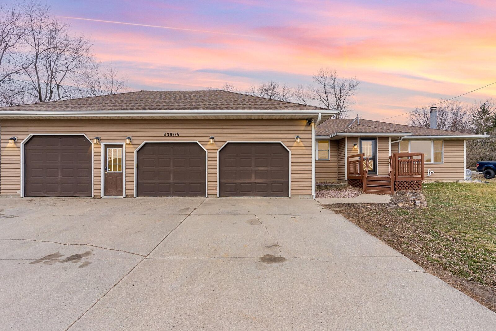 Property Photo:  23905 Holt Avenue  MN 55031 