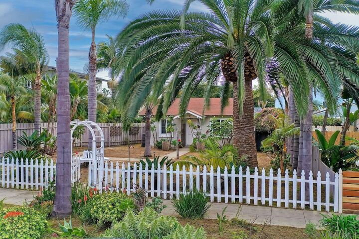Property Photo:  421 S Ditmar St  CA 92054 