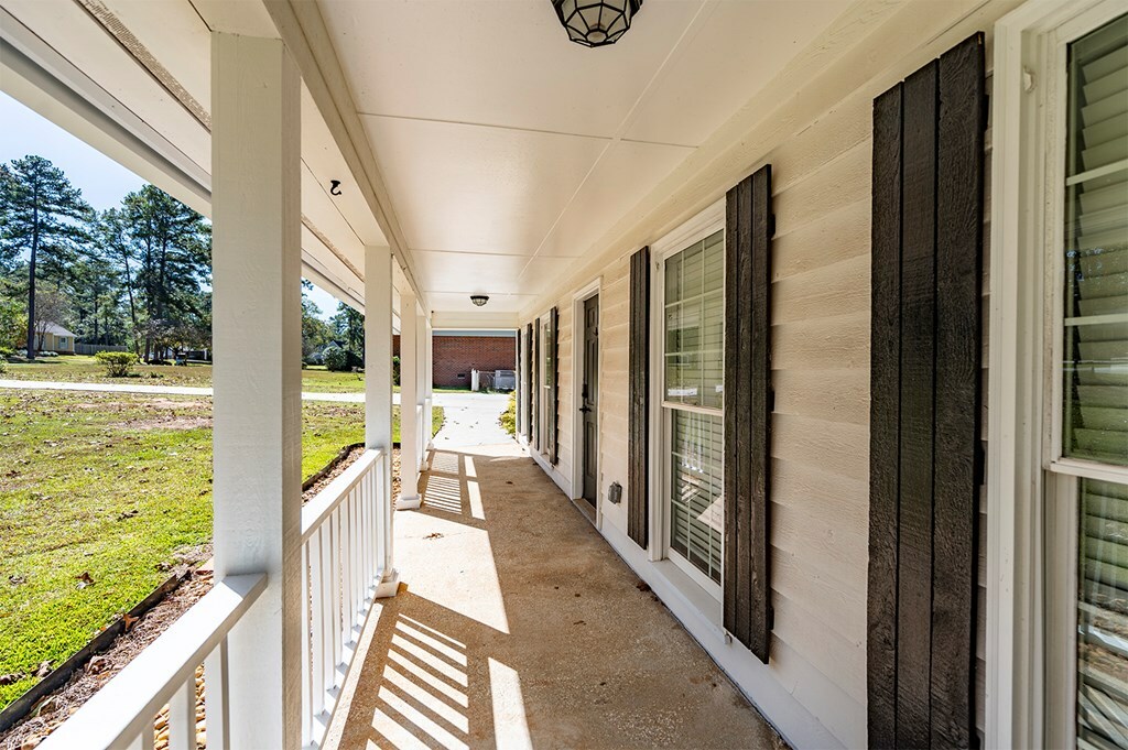 Property Photo:  2725 Somerset Drive  GA 31721 