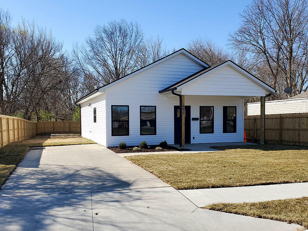 Property Photo:  602 W Worley St  MO 65203 