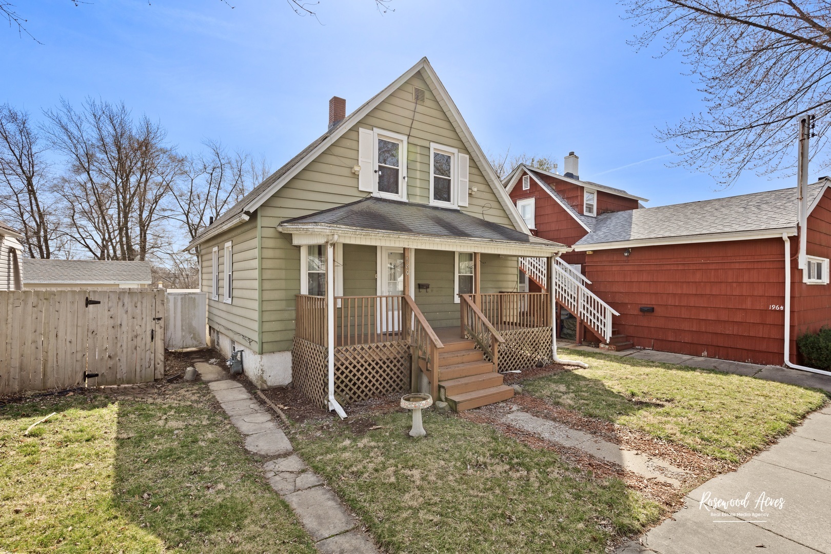 Property Photo:  680 W Bridge Street  IL 60901 