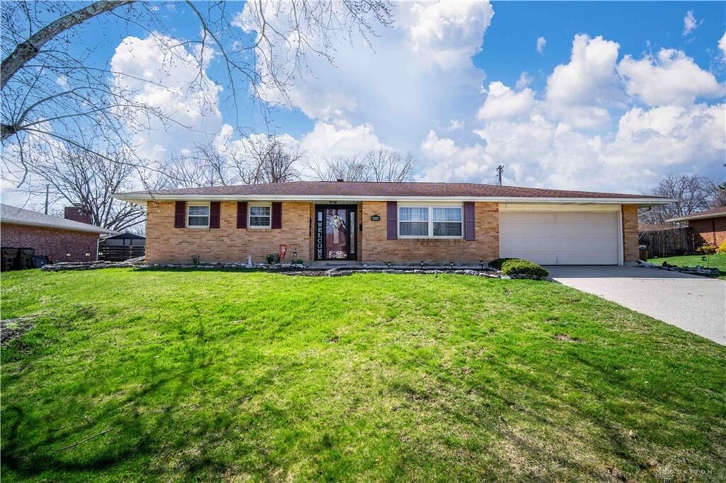Property Photo: 6449 Woodville Drive OH 45414
