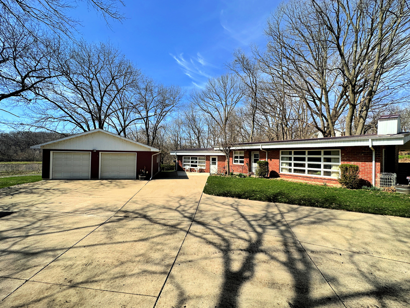 Property Photo:  54 Stanton Place  IL 61364 